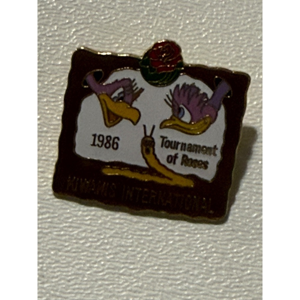 Vintage 1986 Tournament of Roses Kiwanis International Enamel Lapel Pin Bird